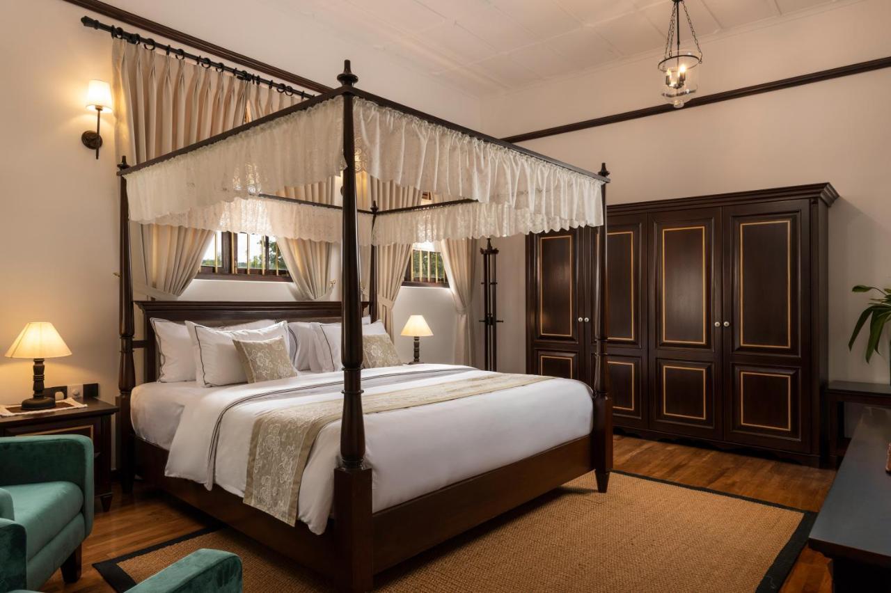 The Grand Walawwa Hotel Pinnawala  Buitenkant foto