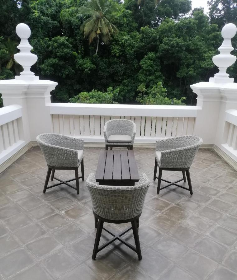 The Grand Walawwa Hotel Pinnawala  Buitenkant foto