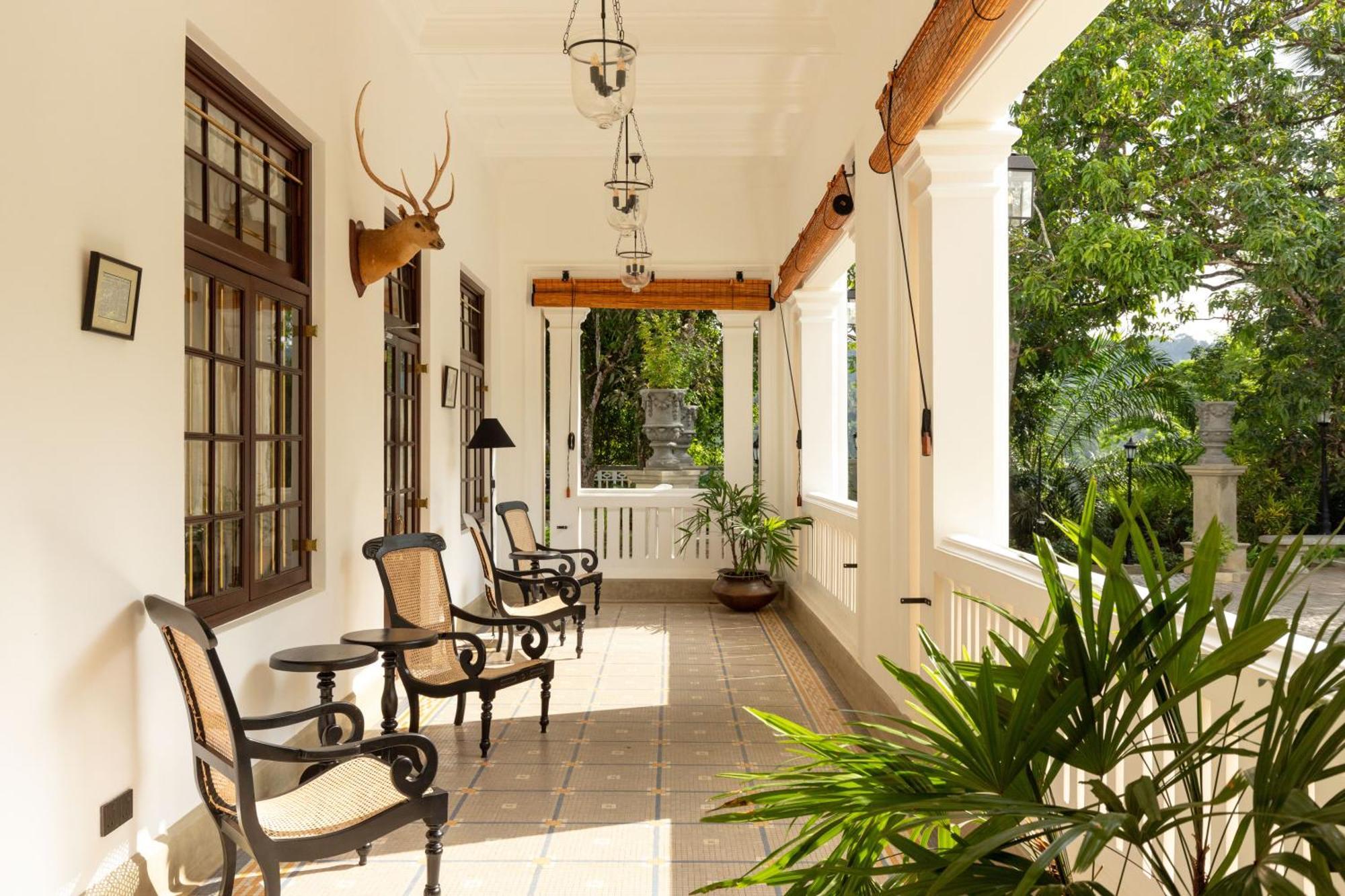 The Grand Walawwa Hotel Pinnawala  Buitenkant foto